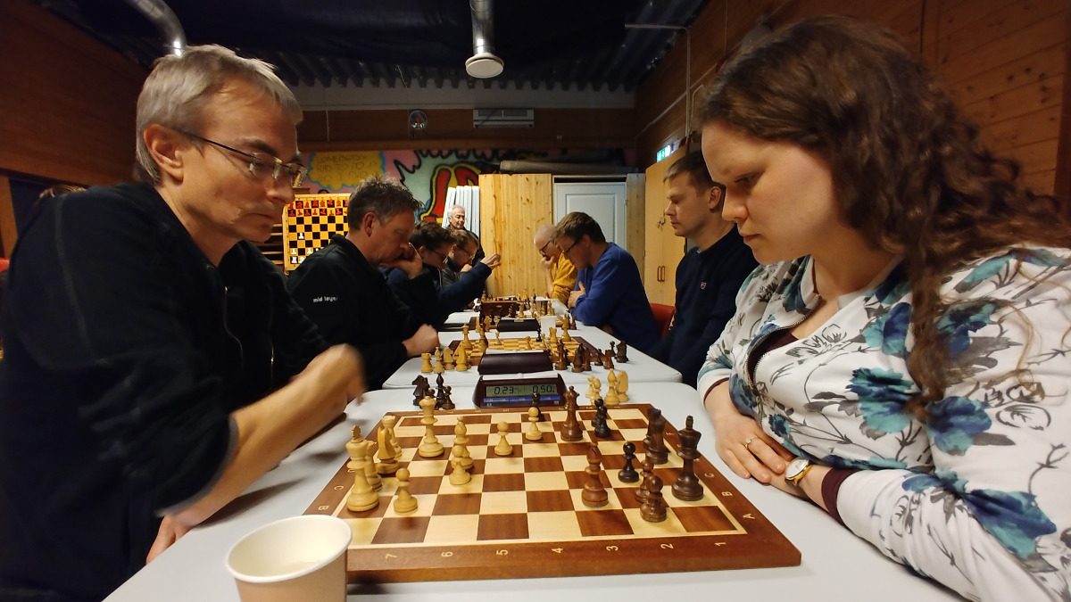 Kenneth Brattetveit og Anita Grønnestad møttes i 10. runde. Foto: Tom Eriksen